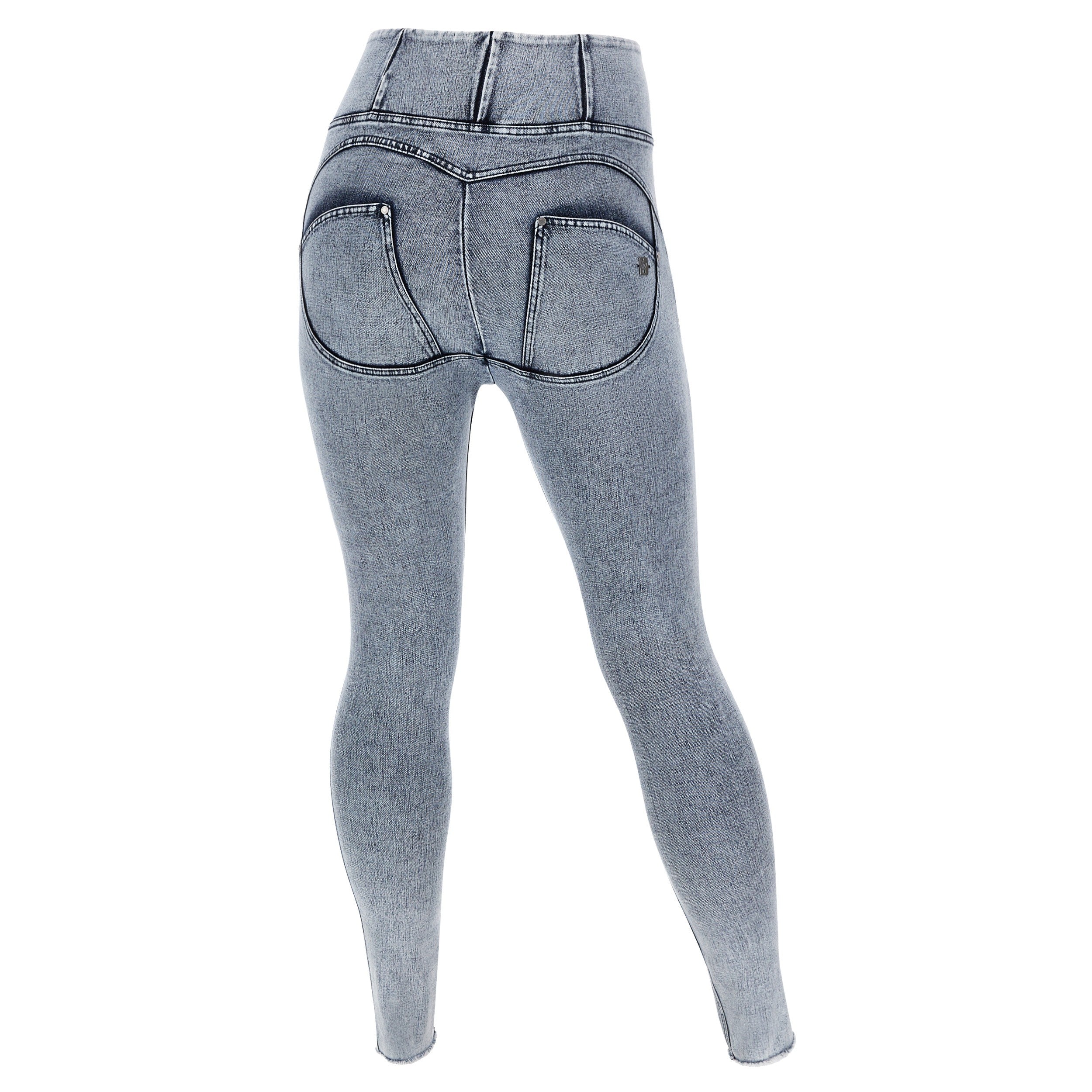 WR.UP® Snug Curvy Jeans